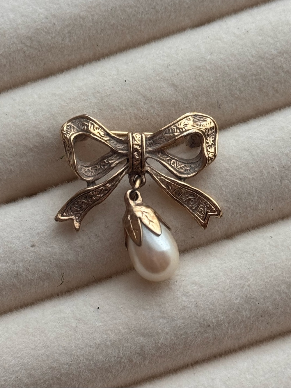 Gold Bow Pearl Drop Brooch - Elegant Women’s Jewelry